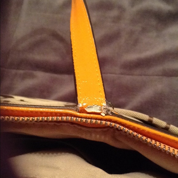 Coach Handbag - Picture 2 of 3